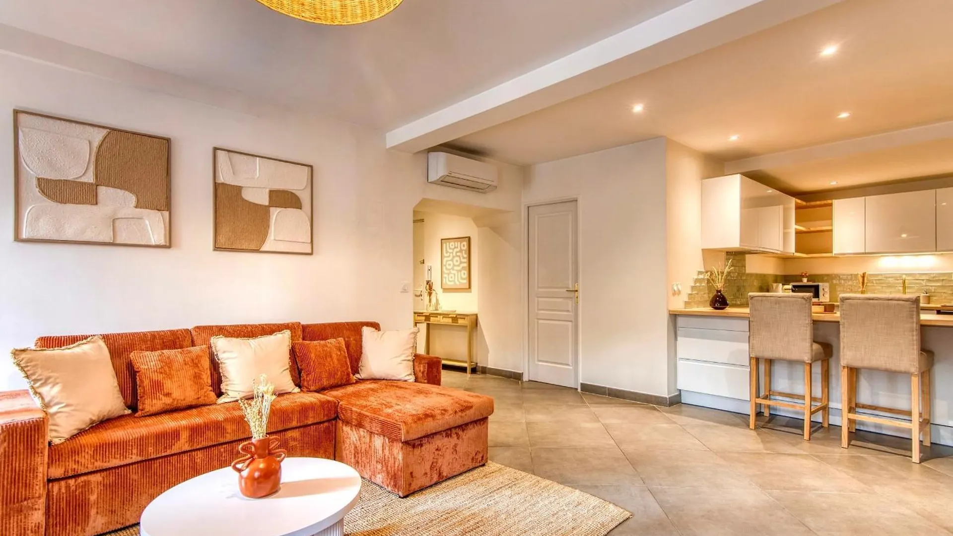 Le Boheme - Climatise - Superbe T2 Centre Village Brignais